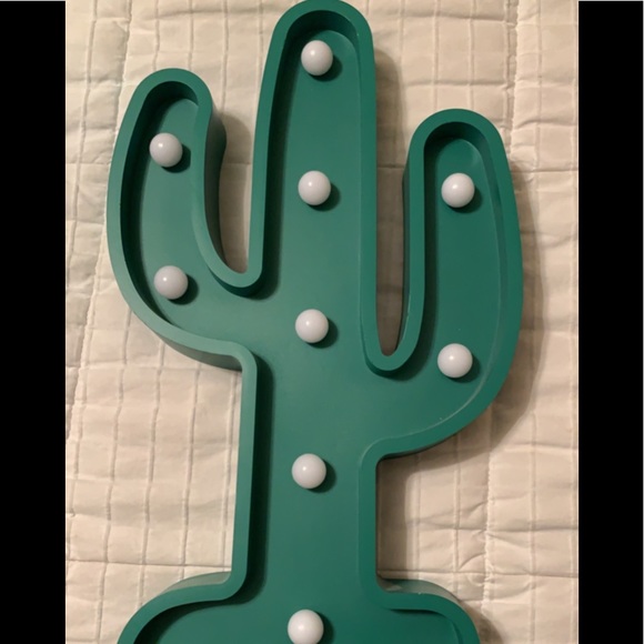 Decor - Picture 1 of 1